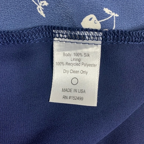 Amour Vert‎ Cherry Print Silk Ruffle Back Cami - Picture 4 of 6